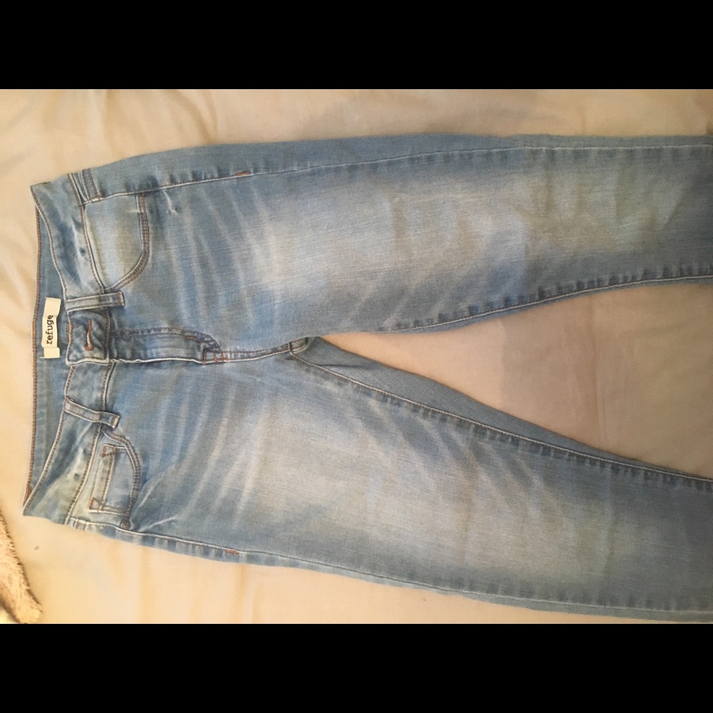 light wash refuge jeans
